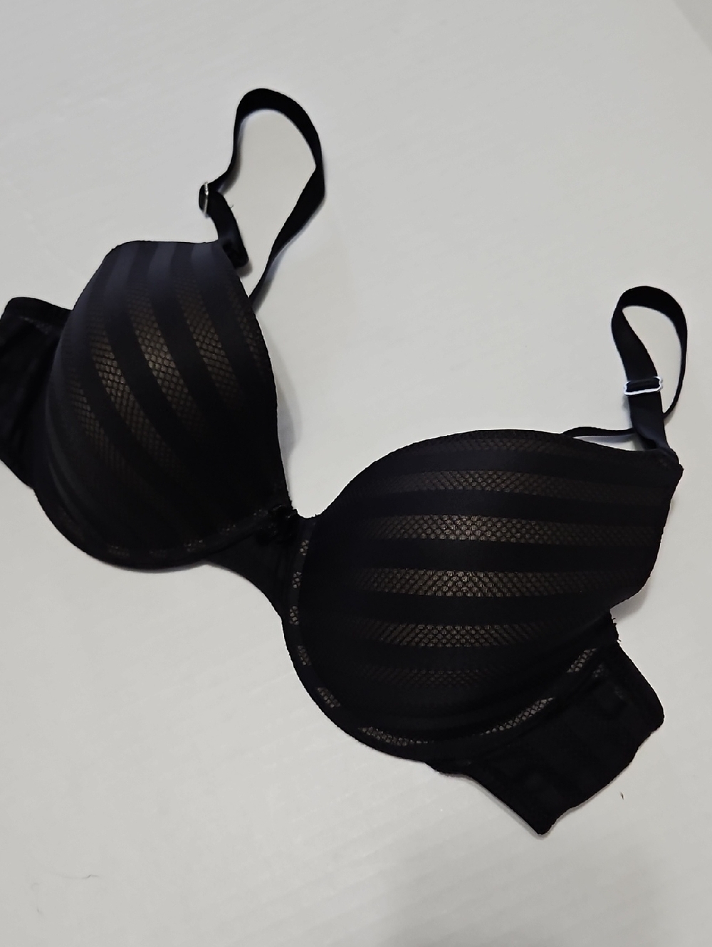 Maidenform Black Striped Lightly Padded Underwire Bra Size 38B